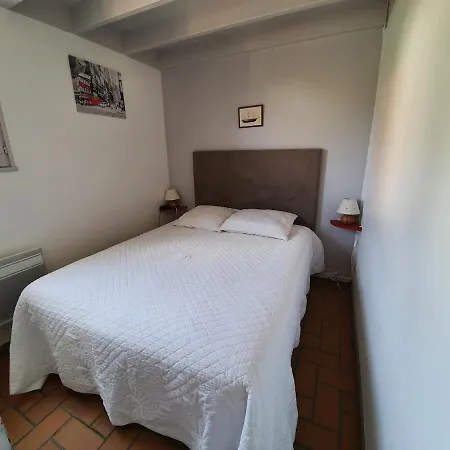 Vakantiehuis Maisonnette Acces Direct Chemin Cotier, Piscine Et Tennis