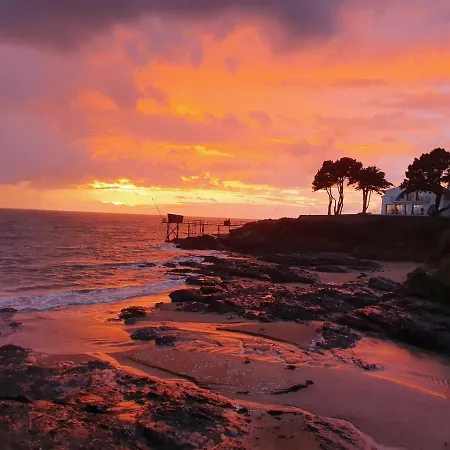 Maisonnette Acces Direct Chemin Cotier, Piscine Et Tennis Pornic